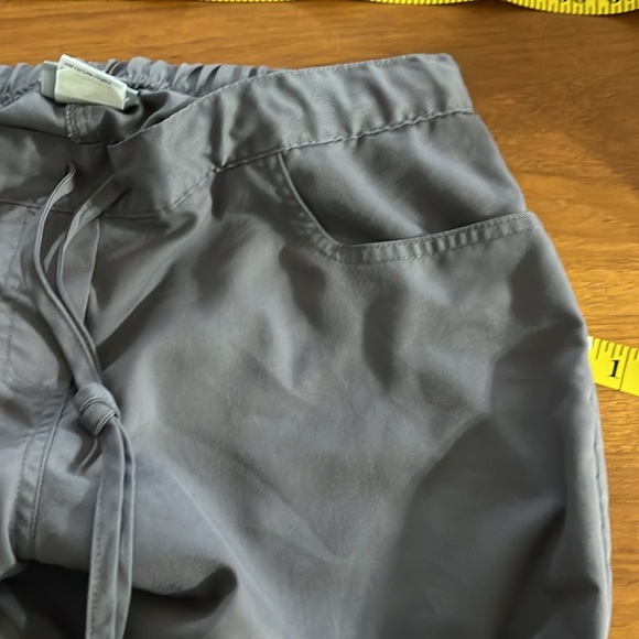 Grey's Anatomy by Barco Size Small
Riley Women's 5-Pocket Scrub Pants - Picture 6 of 9